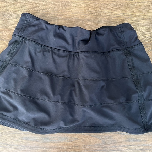 Lululemon pace rival skirt size 6 - Picture 2 of 2